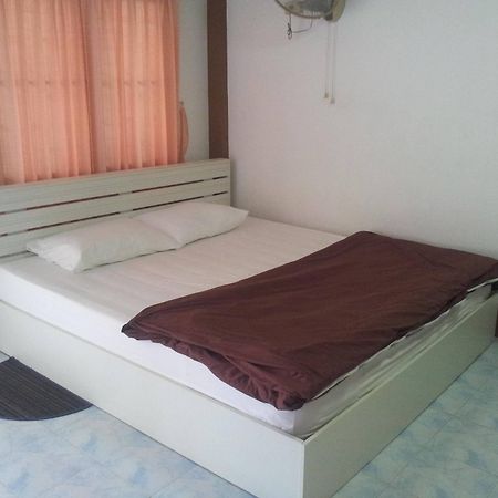 Baan Kanlaya Чонбурі Екстер'єр фото